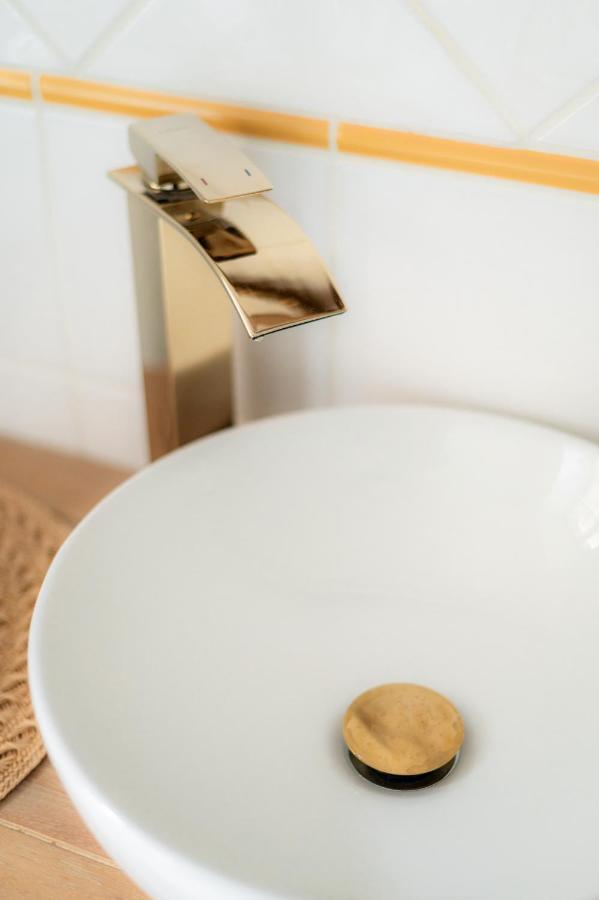 Chambres D'Hotes B&B - Chateau De Sienne Proche Avignon Orange Piscine Riviere Chusclan Εξωτερικό φωτογραφία